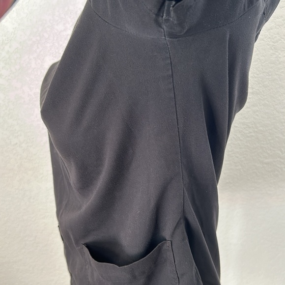 Greys Anatomy Black Scrub by Barco Size Small 2 pockets plus a pen pocket vneck - Picture 14 of 16